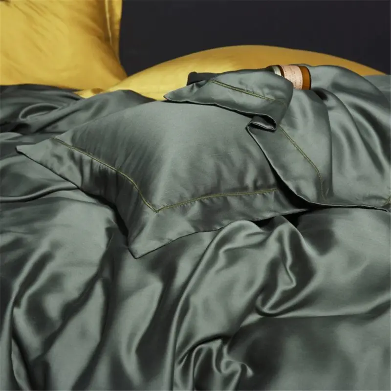 100% Pure Silk Bedding Set - 4-Piece Luxury Dark Green Duvet Cover Set for Skin-Friendly Sleep - Image 5