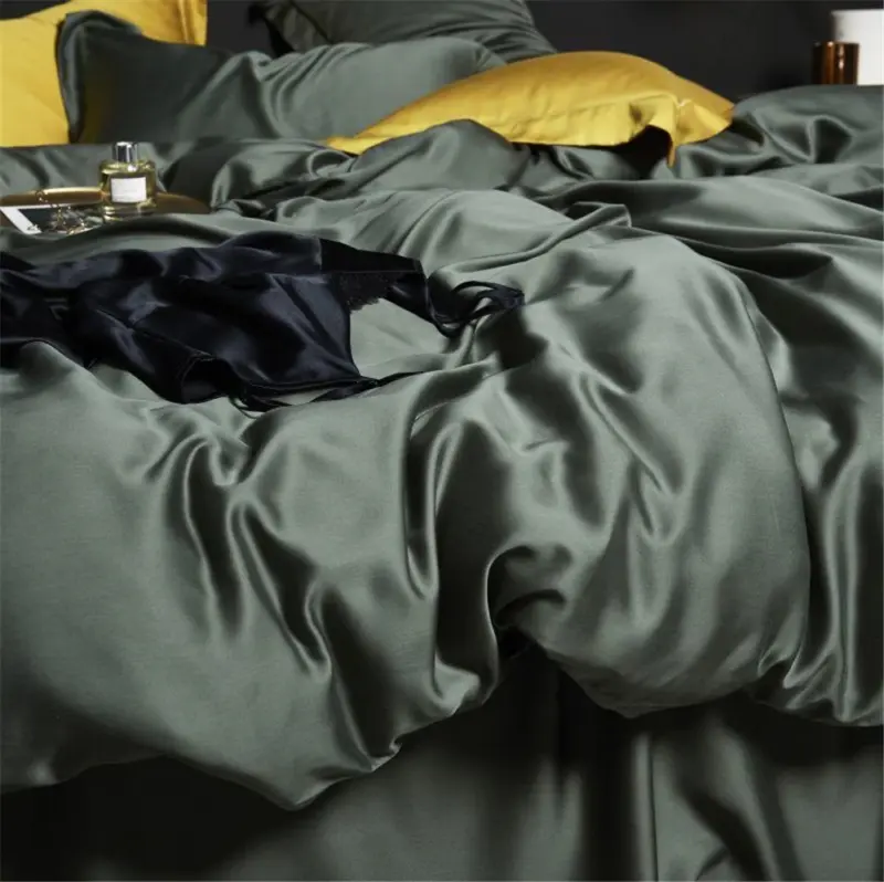 100% Pure Silk Bedding Set - 4-Piece Luxury Dark Green Duvet Cover Set for Skin-Friendly Sleep - Image 4