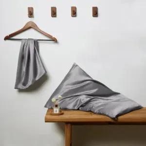 100% Mulberry Silk Pillowcase - Standard Size Luxury Cooling Pillowcase for Hair and Skin Protection