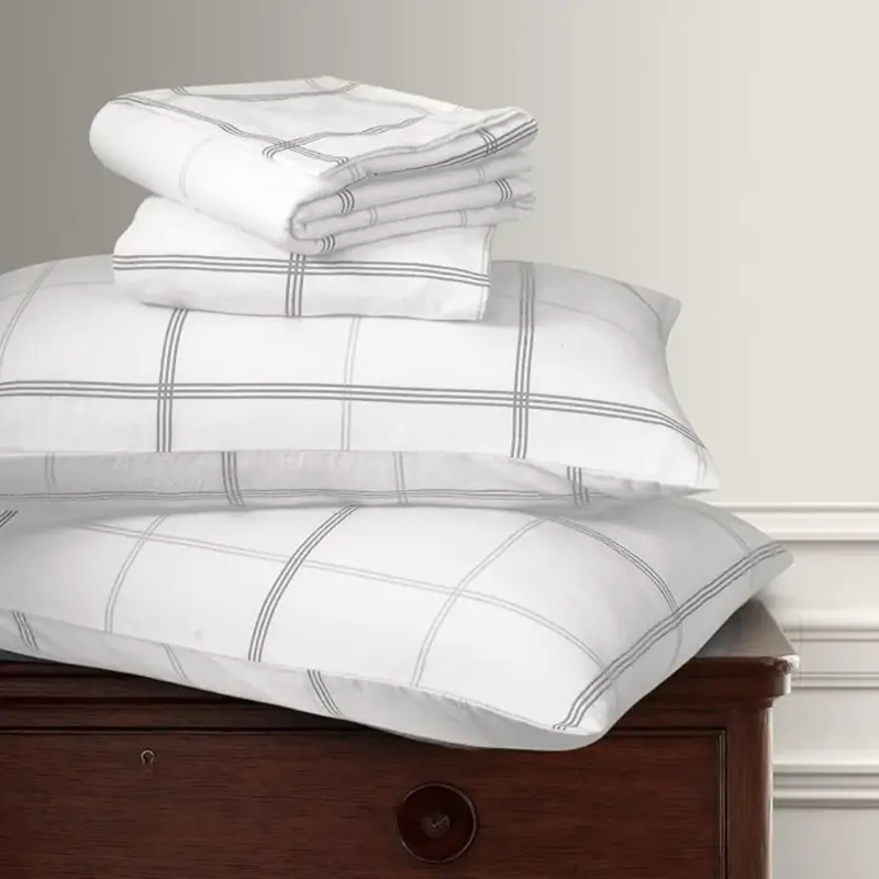 Printed Flannel Bed Sheet Set - 3-Piece All Season Soft Microfiber Bedding for Cozy Comfort - Image 2