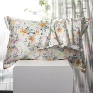 100% Mulberry Silk Pillowcase - Standard Size Luxury Hybrid Bedding for Hair and Skin Protection
